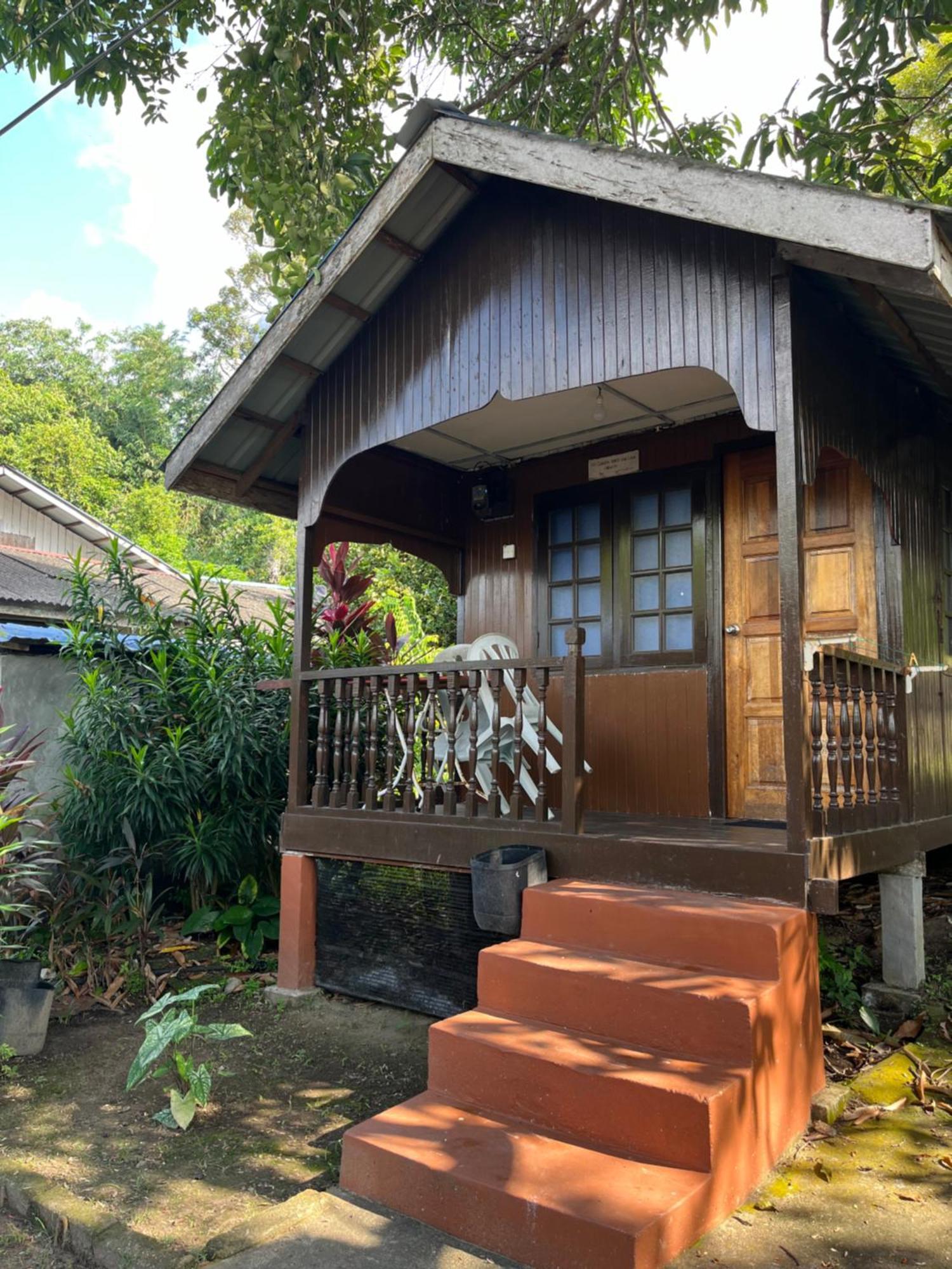 Kampong Mukut Sri Sentosa Chalet מראה חיצוני תמונה